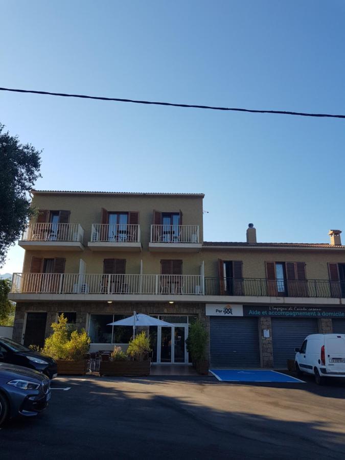 Ustaria Apartment Peri Екстериор снимка